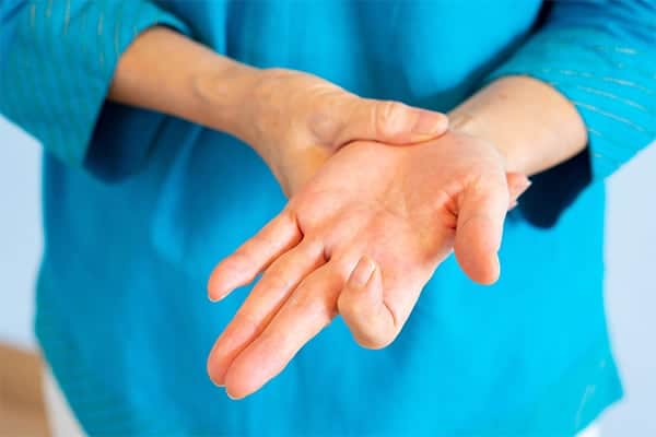 Les symptômes du doigt à ressaut