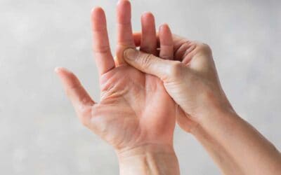 Doigt à ressaut pouce : différences avec les autres doigts de la main ?
